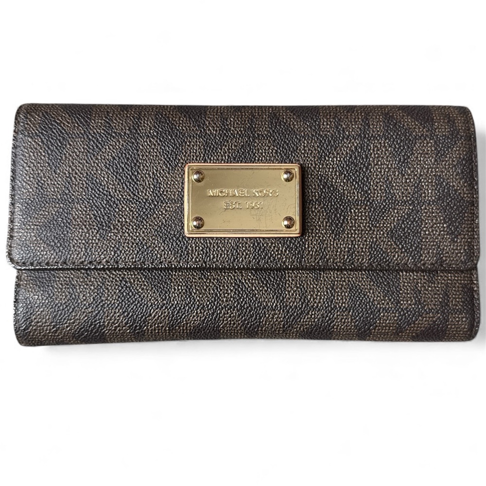 Michael Kors Jet Set checkbook wallet